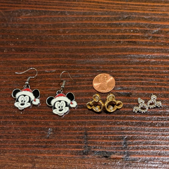 3 pairs of Mickey Mouse Disney earrings - Picture 1 of 2